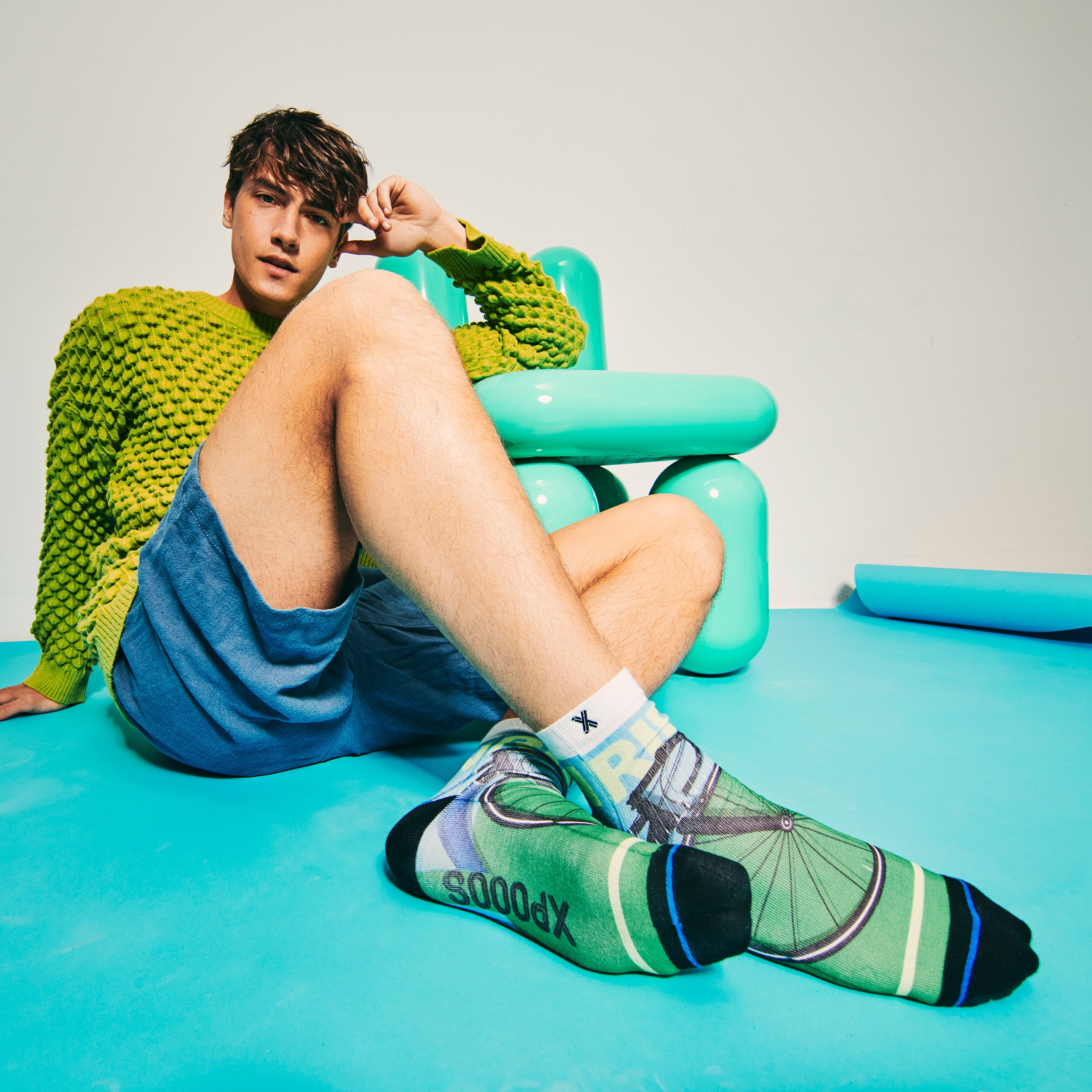 Fahren Sie mit Viertel -Herrensocken